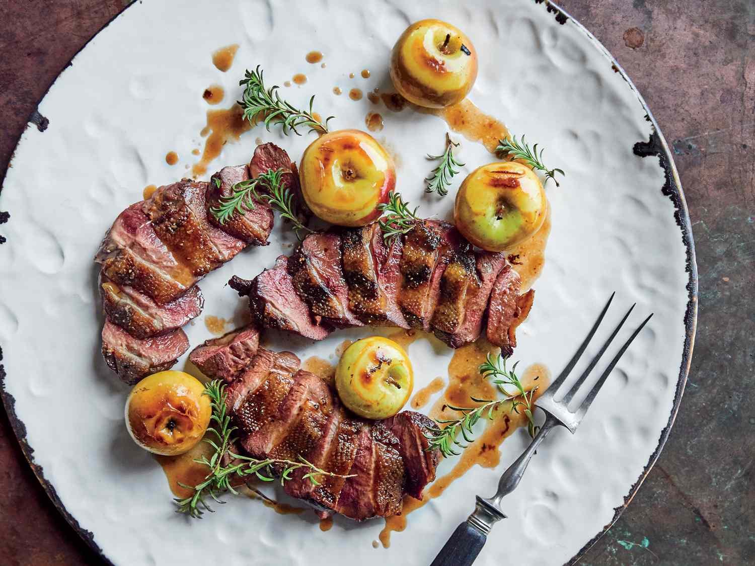 What is the most popular meal at a wedding? - Canada Wedding Guide